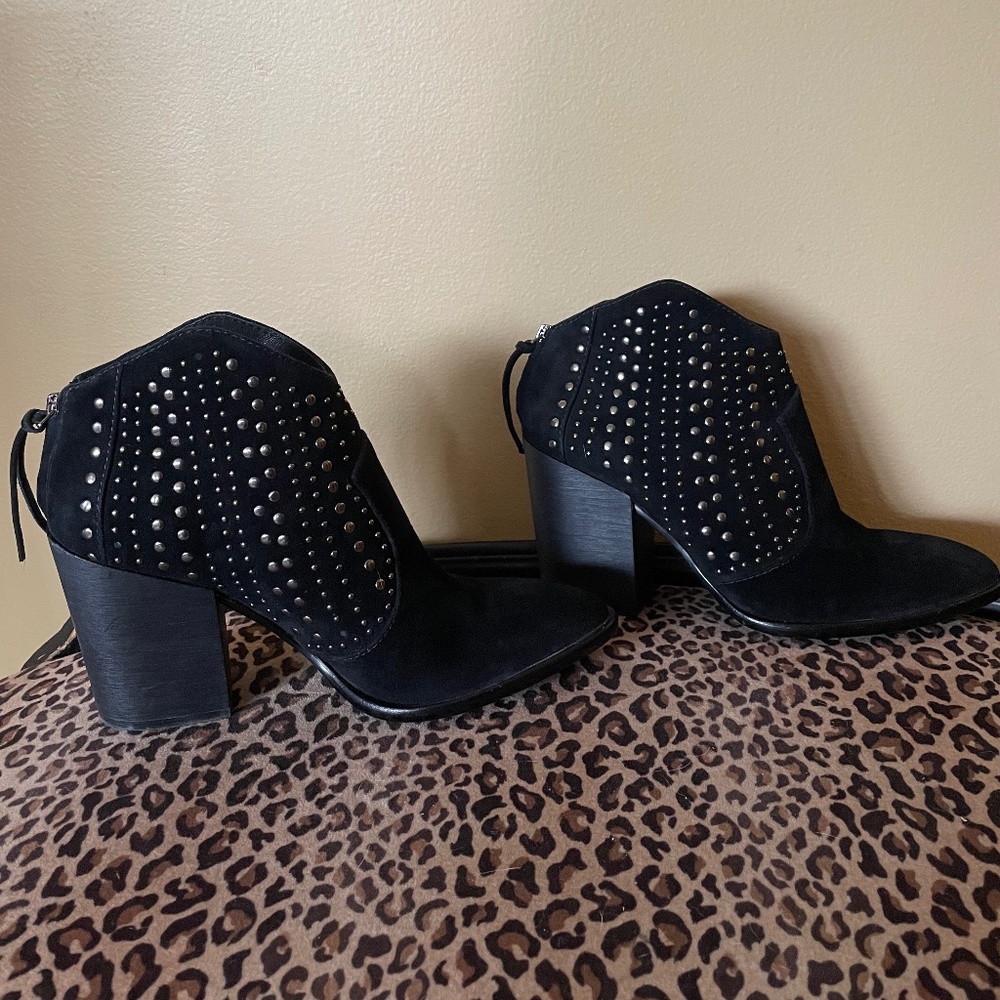 Vince Camuto “Tippie” Black Suede Leather Silver Stud Ankle Bootie Boots - Picture 6 of 16